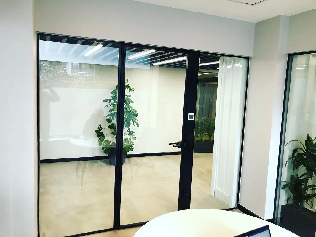 Ekoline Sistem Hoppe Kapılı Cam Bölme