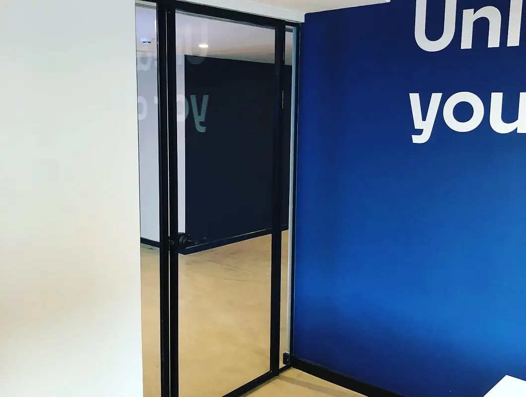 Proline Sistem Hoppe Kapılı Cam Bölme