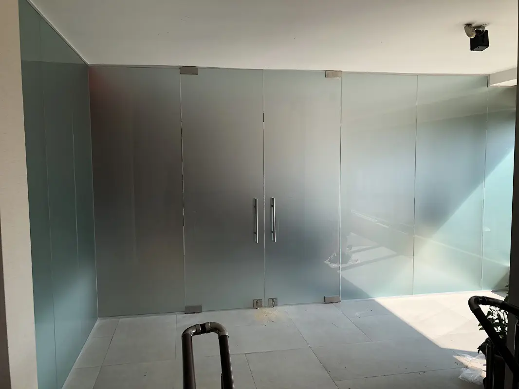 Hidrolik Cam Kapılı Ofis Bölme