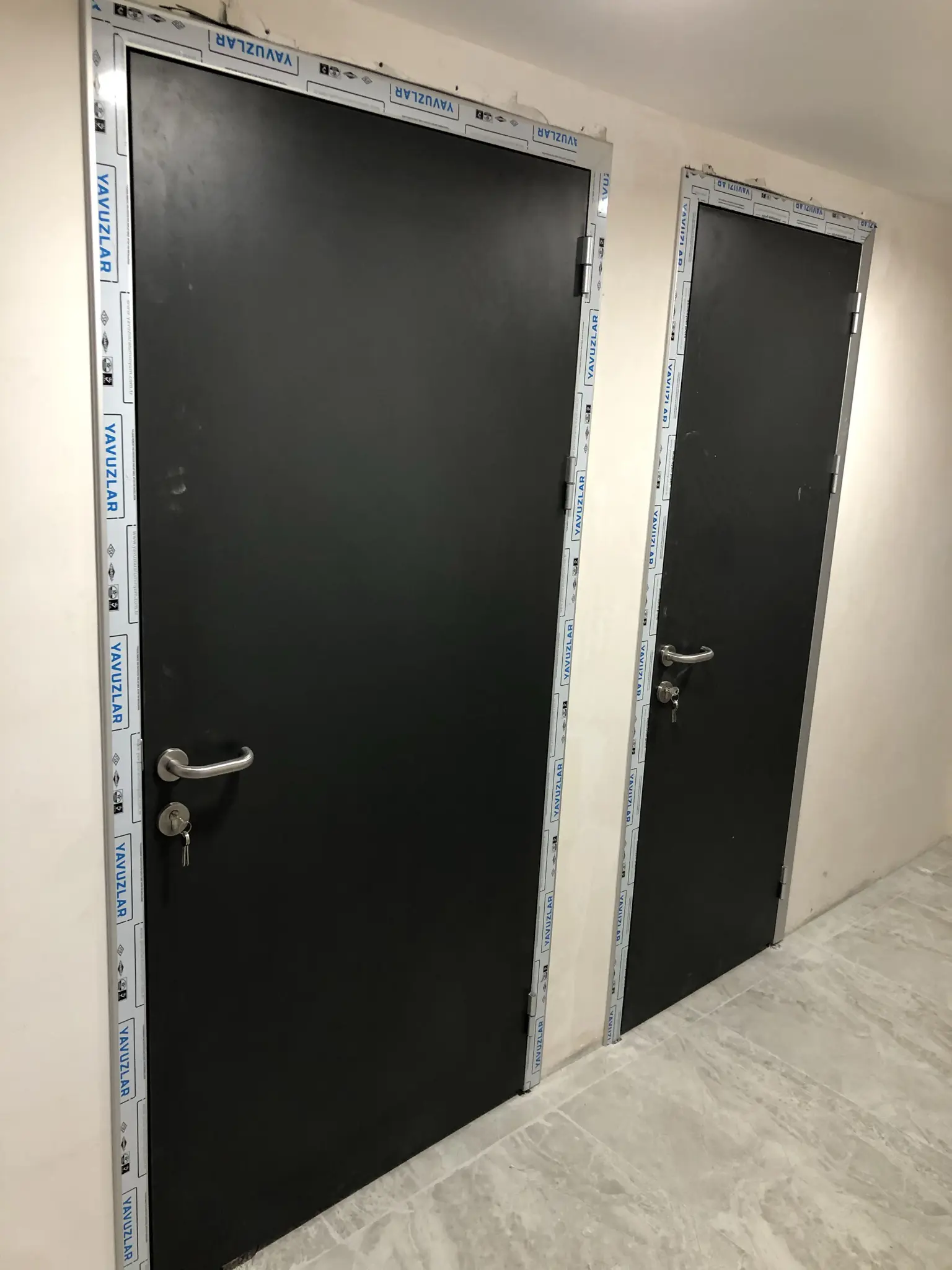 Ayarlı Kasalı Ahşap Kapı