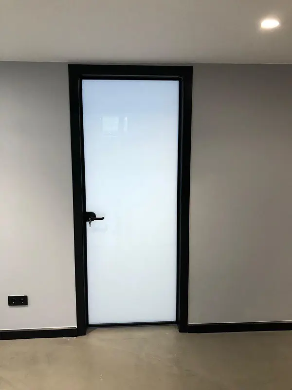 Hoppe Çerçeveli Cam Kapı Opak