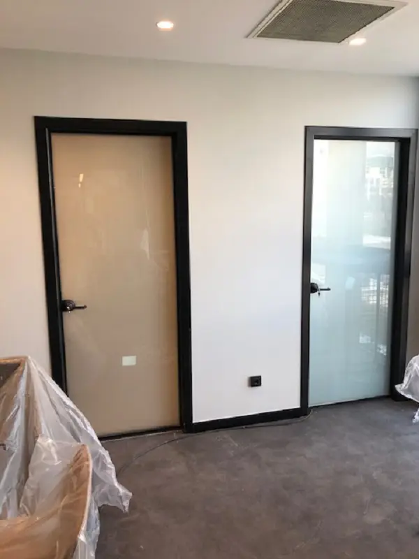 Hoppe Çerçeveli Cam Kapı Opak