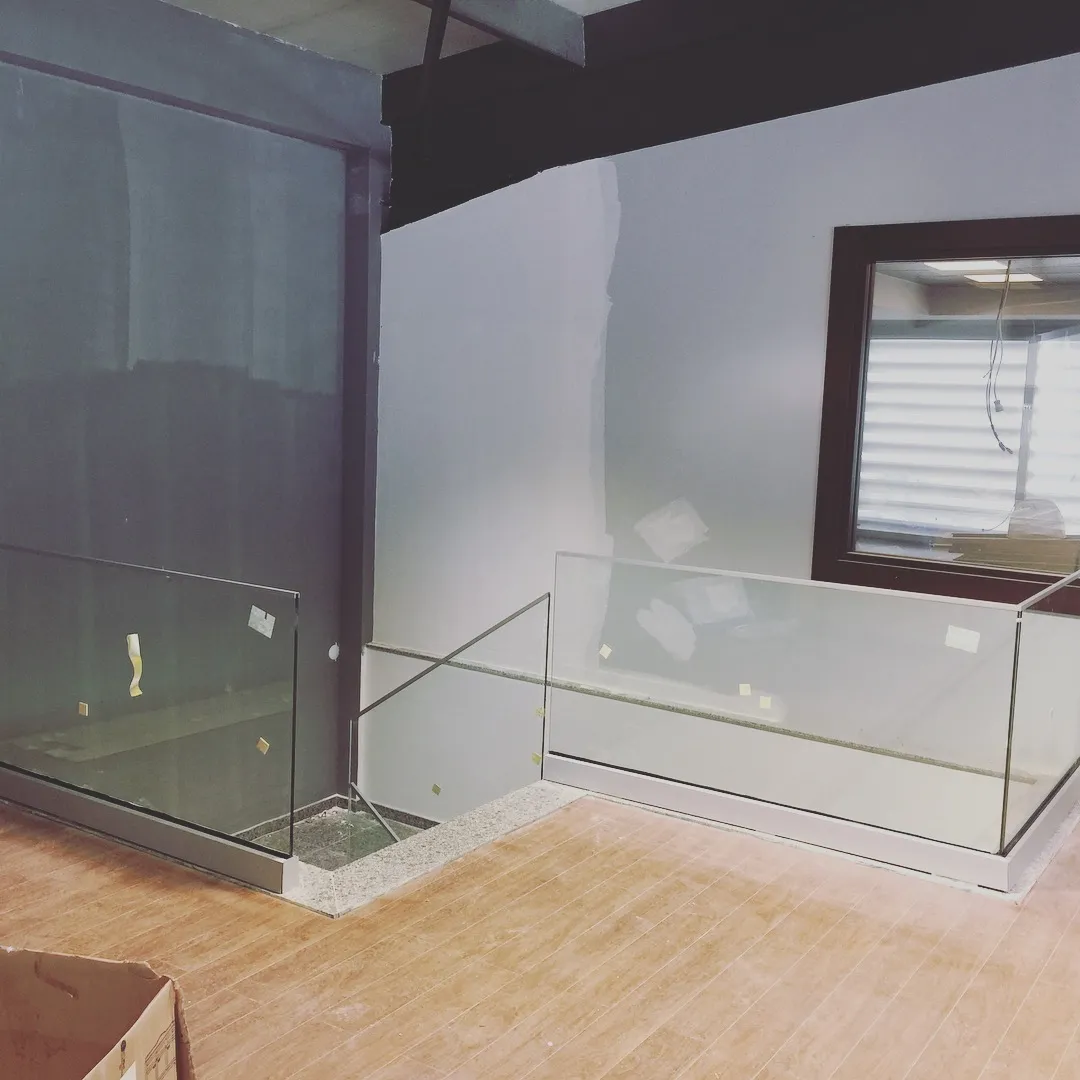 Bazalı Cam Korkuluk