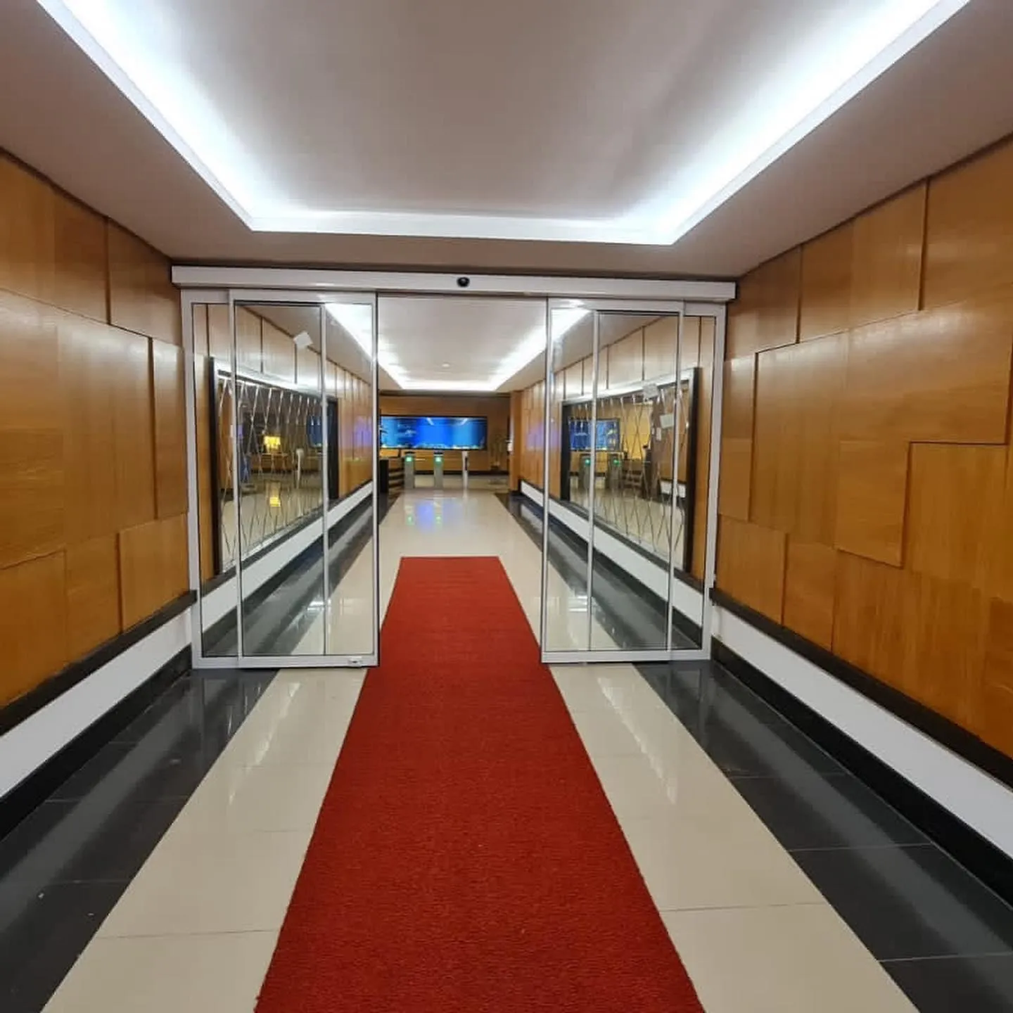 Fotoselli Otomatik Kapı