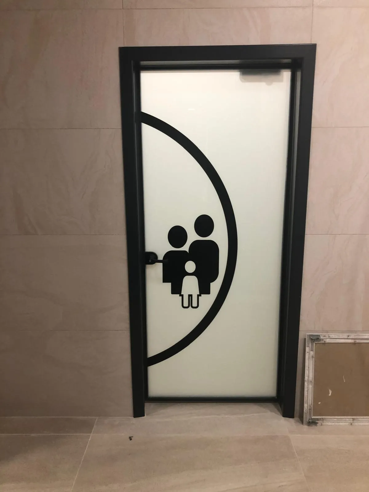 Hoppe Pervazlı Opak Lamine Camlı Kapı